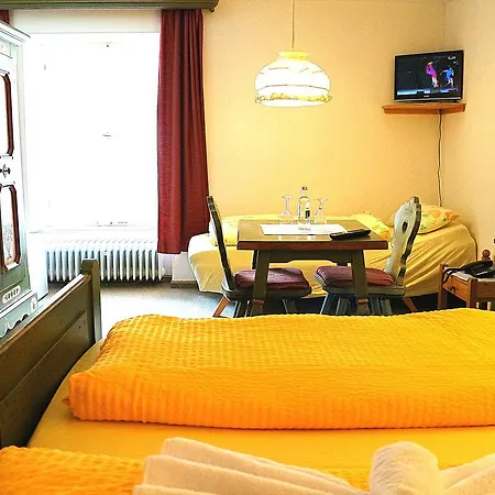 호텔 Gastehaus Zum Goldenen Rossle