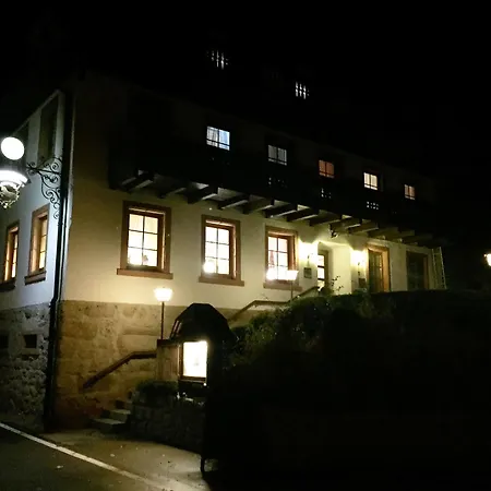 호텔 Gastehaus Zum Goldenen Rossle 2*