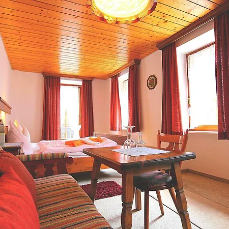 Gastehaus Zum Goldenen Rossle 트리베르크